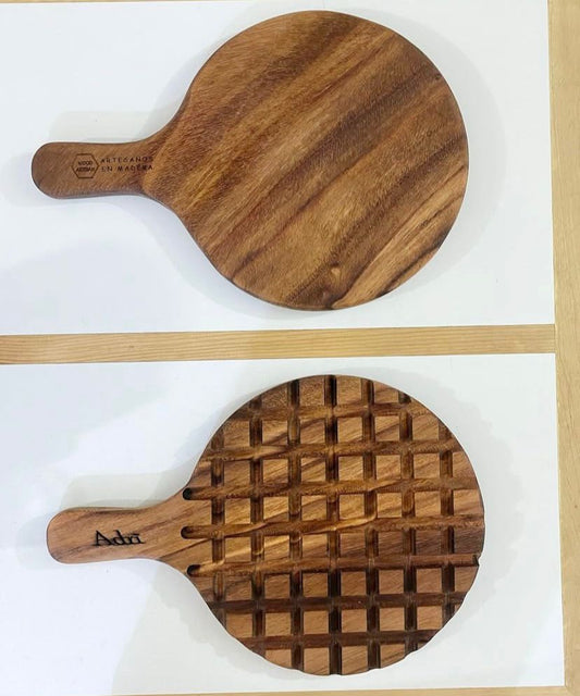 Tabla de Parota Redonda de 30 cm diámetro con mango