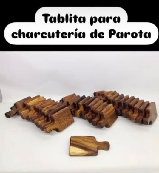 Tabla de Parota con mango  de 10x15 cm